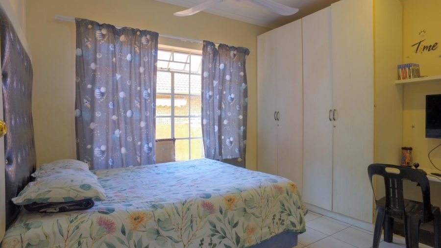 3 Bedroom Property for Sale in Safari Gardens North West